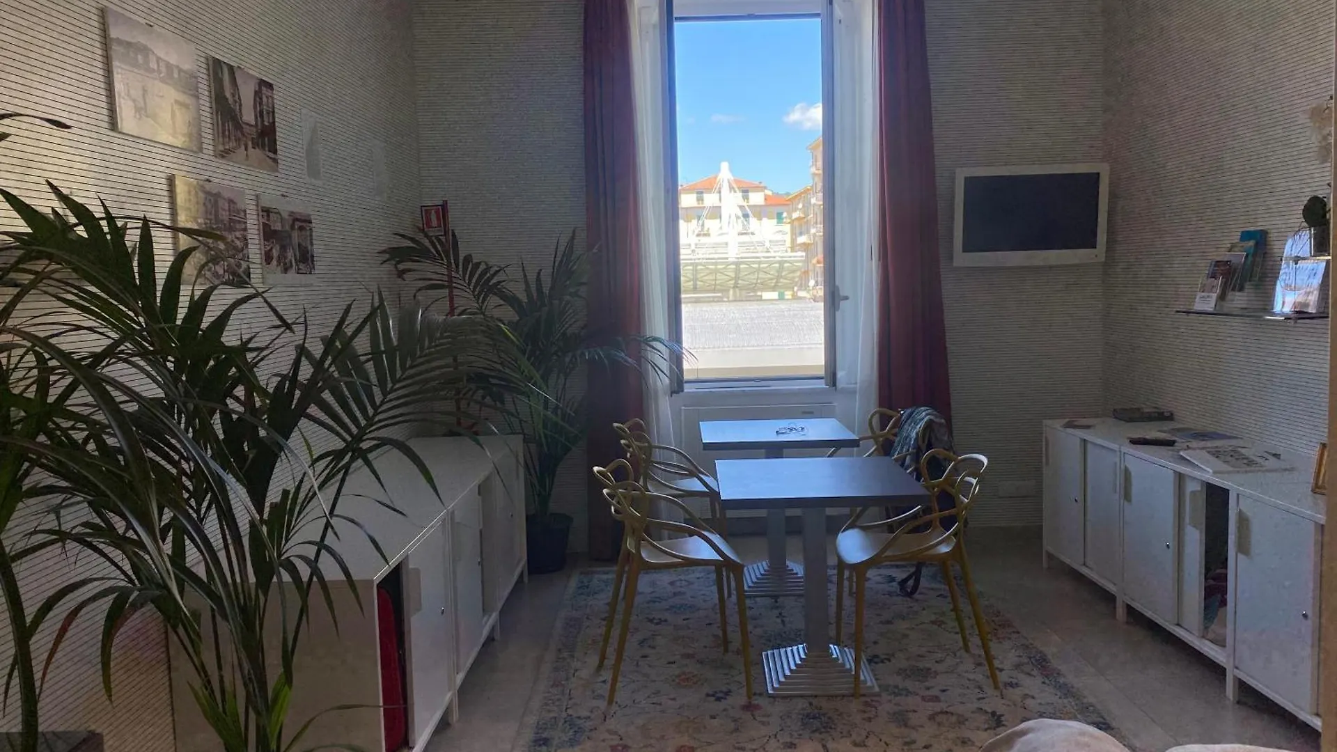 Pensjonat 54 Rosselli Rooms La Spezia Włochy